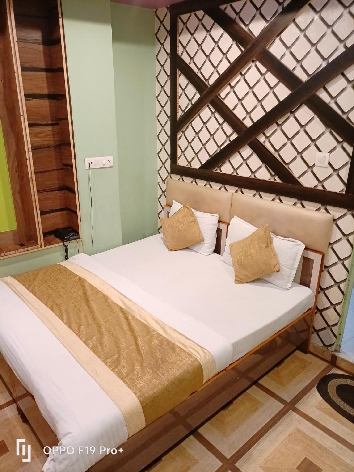 Hotel Picasso Varanasi Prime Location Εξωτερικό φωτογραφία