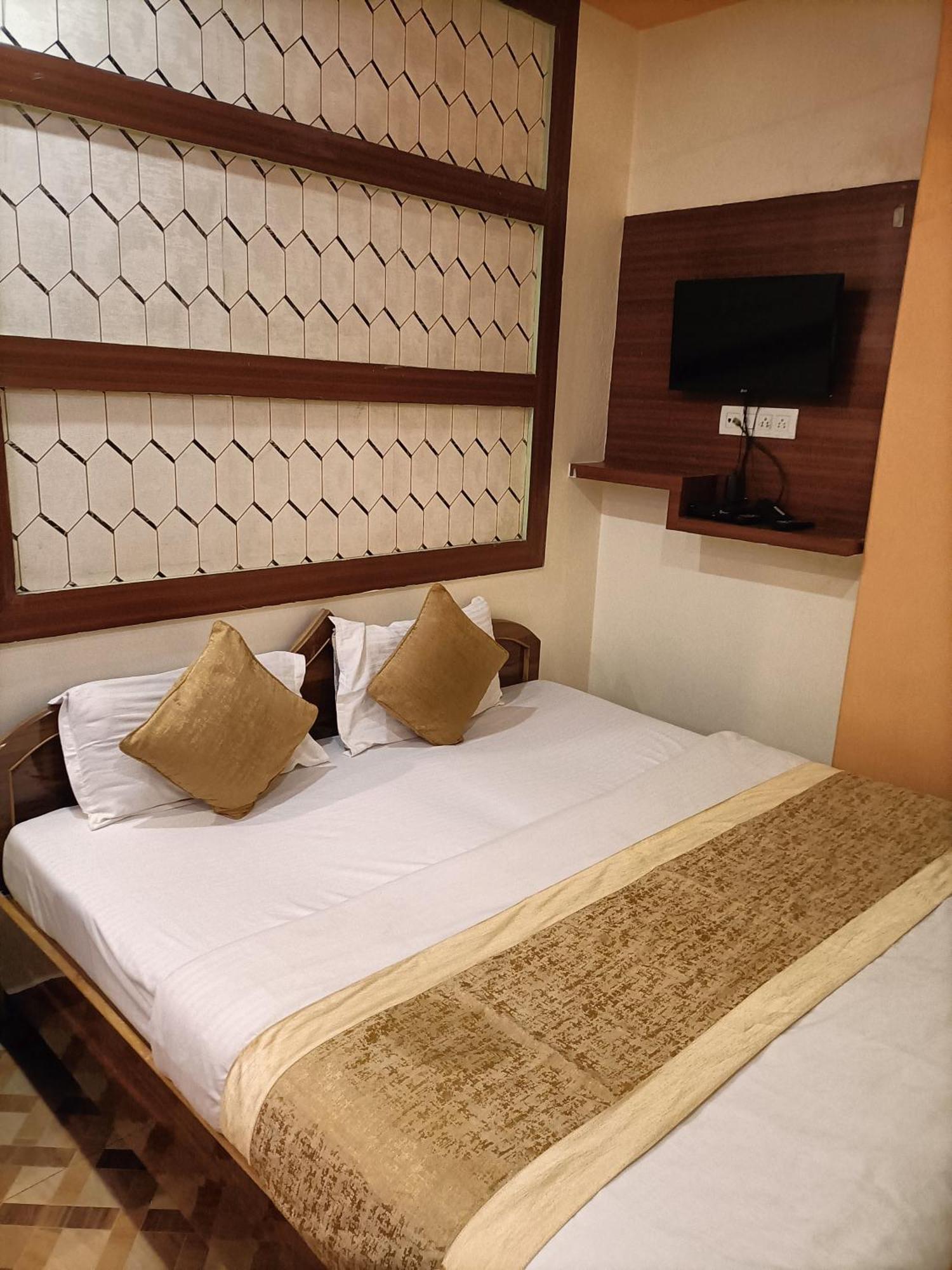 Hotel Picasso Varanasi Prime Location Εξωτερικό φωτογραφία